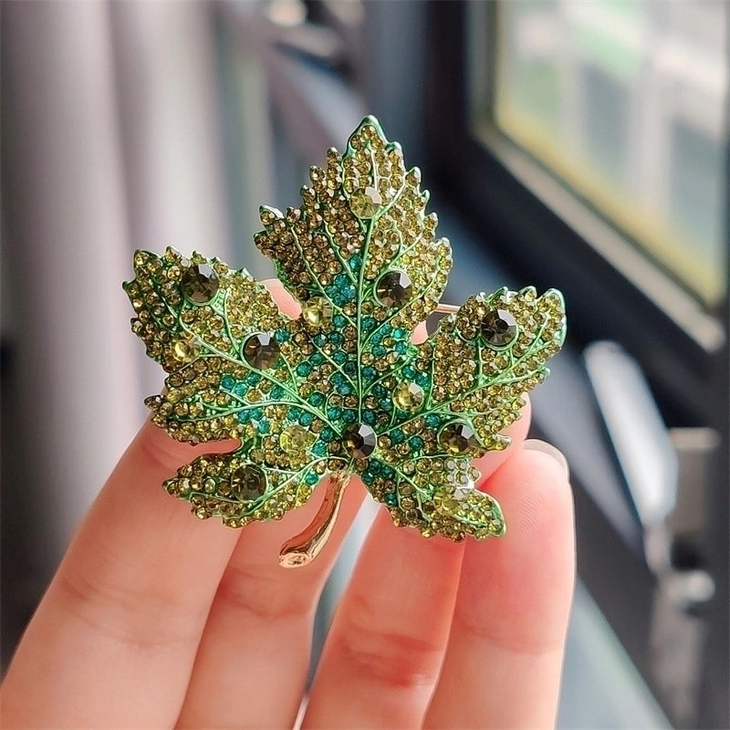 Vintage Style Pin Maple Leaf Alloy Plating Inlay Rhinestones Women’s Brooches