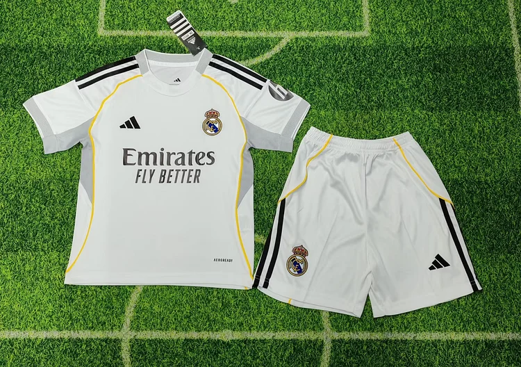 25/26 Real Madrid Home Kidswear