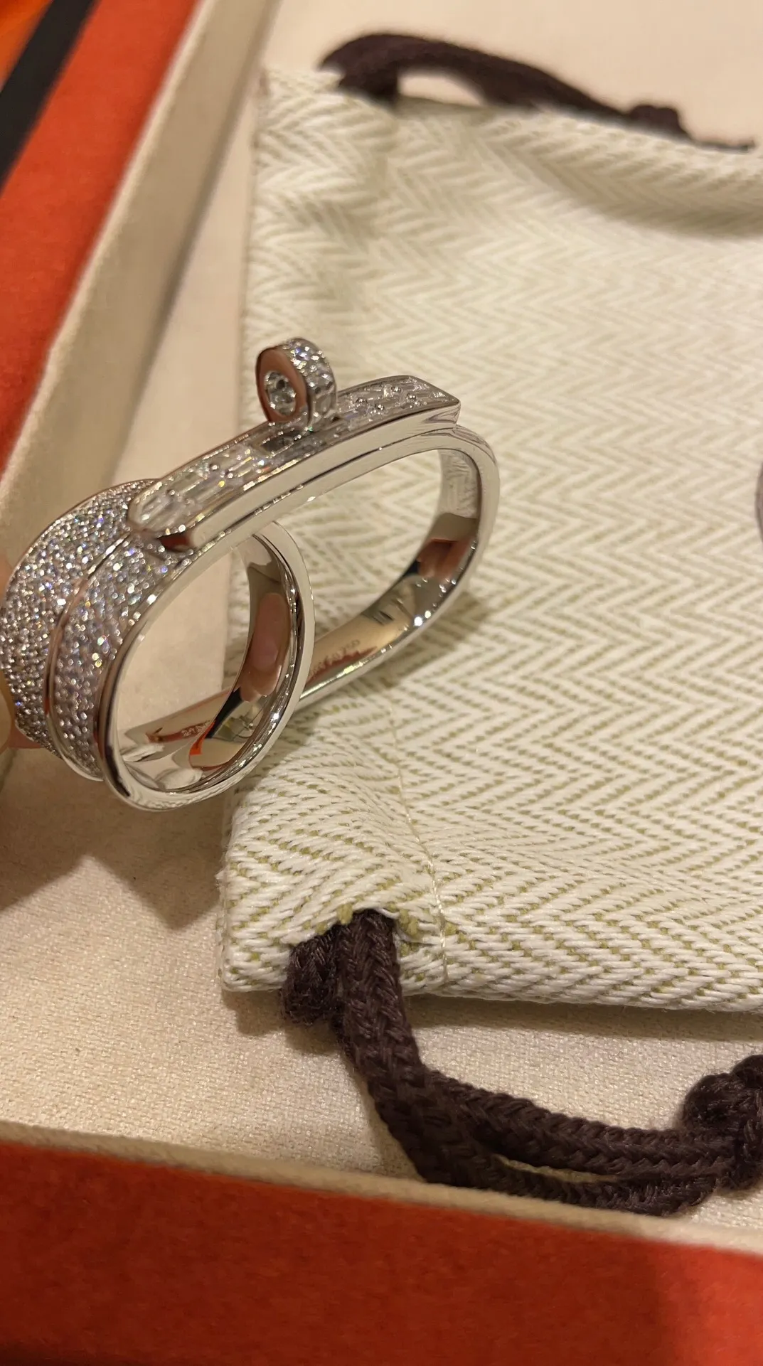 kellymorphose rhinestone double ring in white and gold