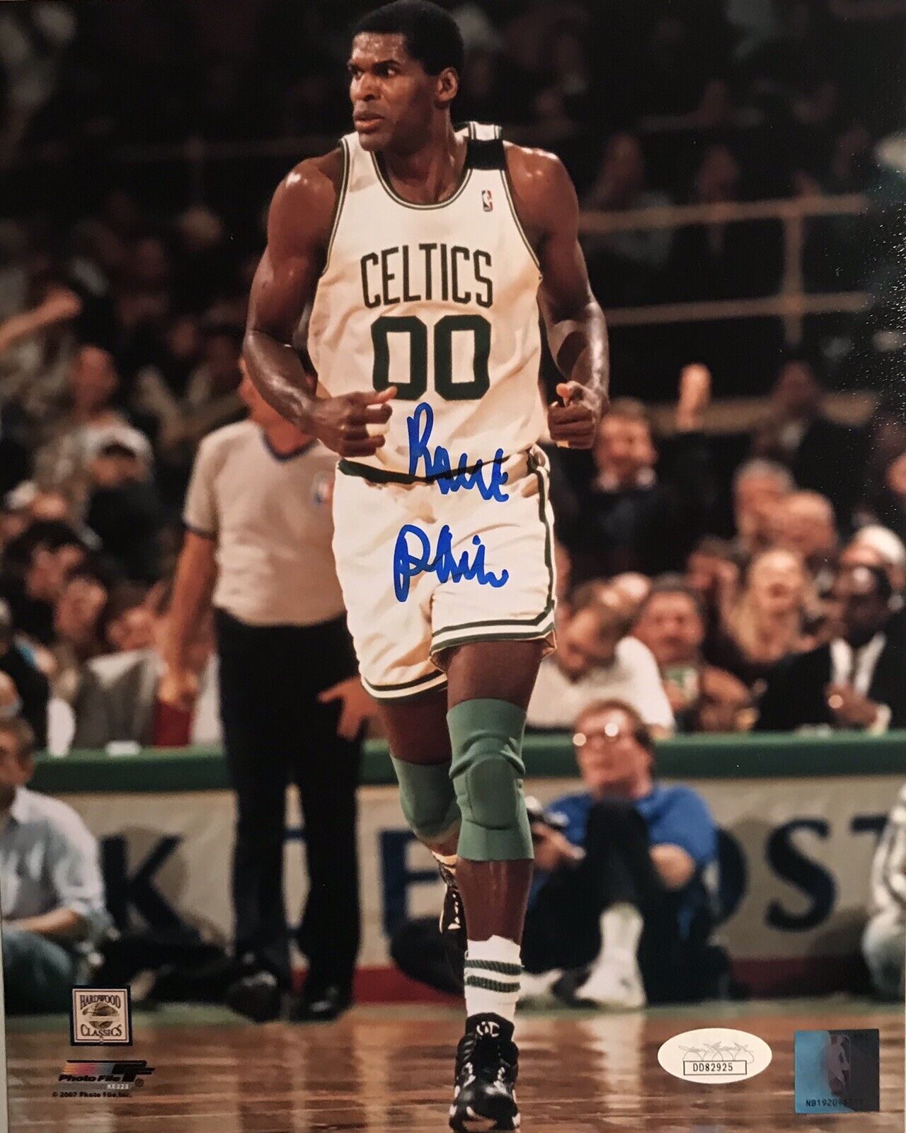 Robert Parish Boston Celtics #00 Autographed 8x10 w/ JSA COA