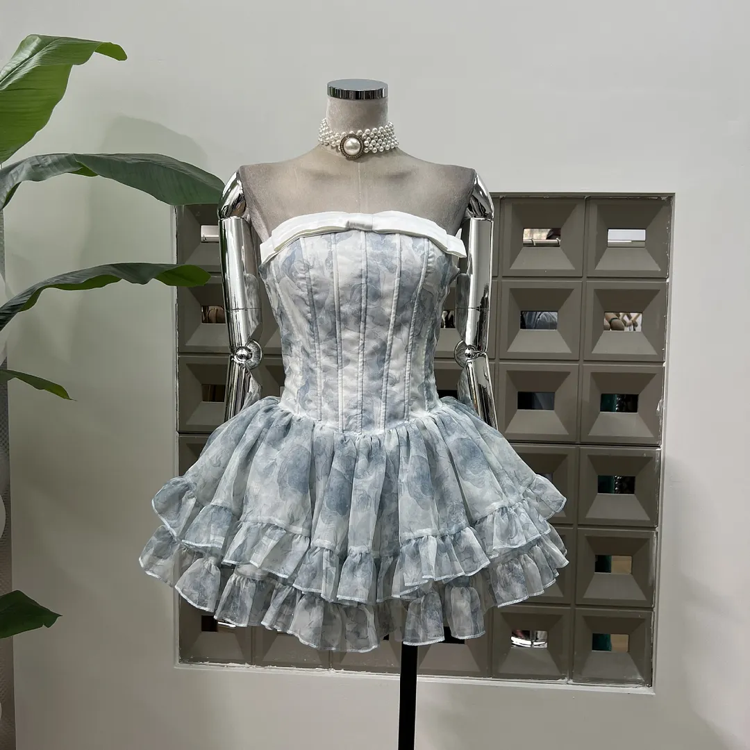 Brownm Temperament Chic Fish Bone Waist-Meared Twiggy Girl Dress With The Same Color Pumpkin Anti-Walking Shorts