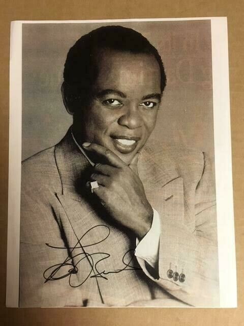 Lou Rawls Musician Boldly Signed 8 1/2 x 11 Photo Poster painting(Paper Stock) with COA