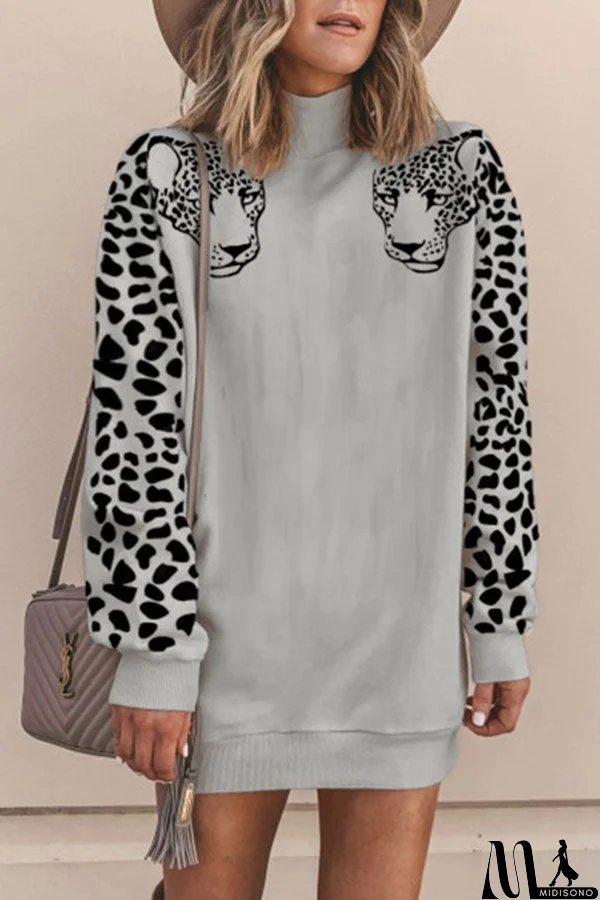 MidiSono - Turtleneck Leopard Print Sweatshirt