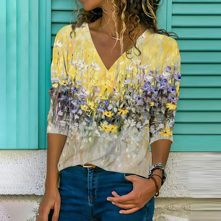 V Neck Floral Printed Casual T-Shirt