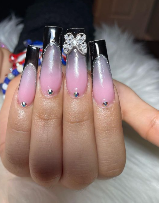 Amazon.com: 24 Pcs Silver Glitter Press on Nails French Tip Winter  Snowflake Fake Nails Shore Square False Nails with Design Acrylic Nails  Nude Pink Glue on Nails Full Cover Stick on Nails