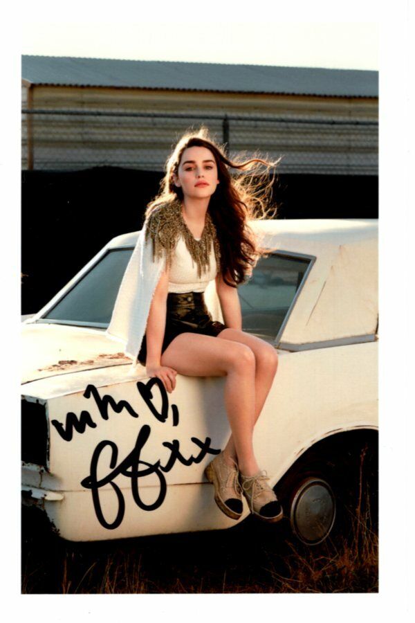 EMILIA CLARKE signed 3.5x5.5 Photo Poster painting