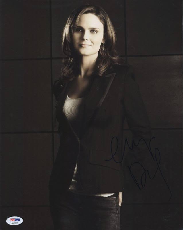 Emily Deschanel Bones Signed Authentic 11X14 Photo Poster painting Autographed PSA/DNA #S87493