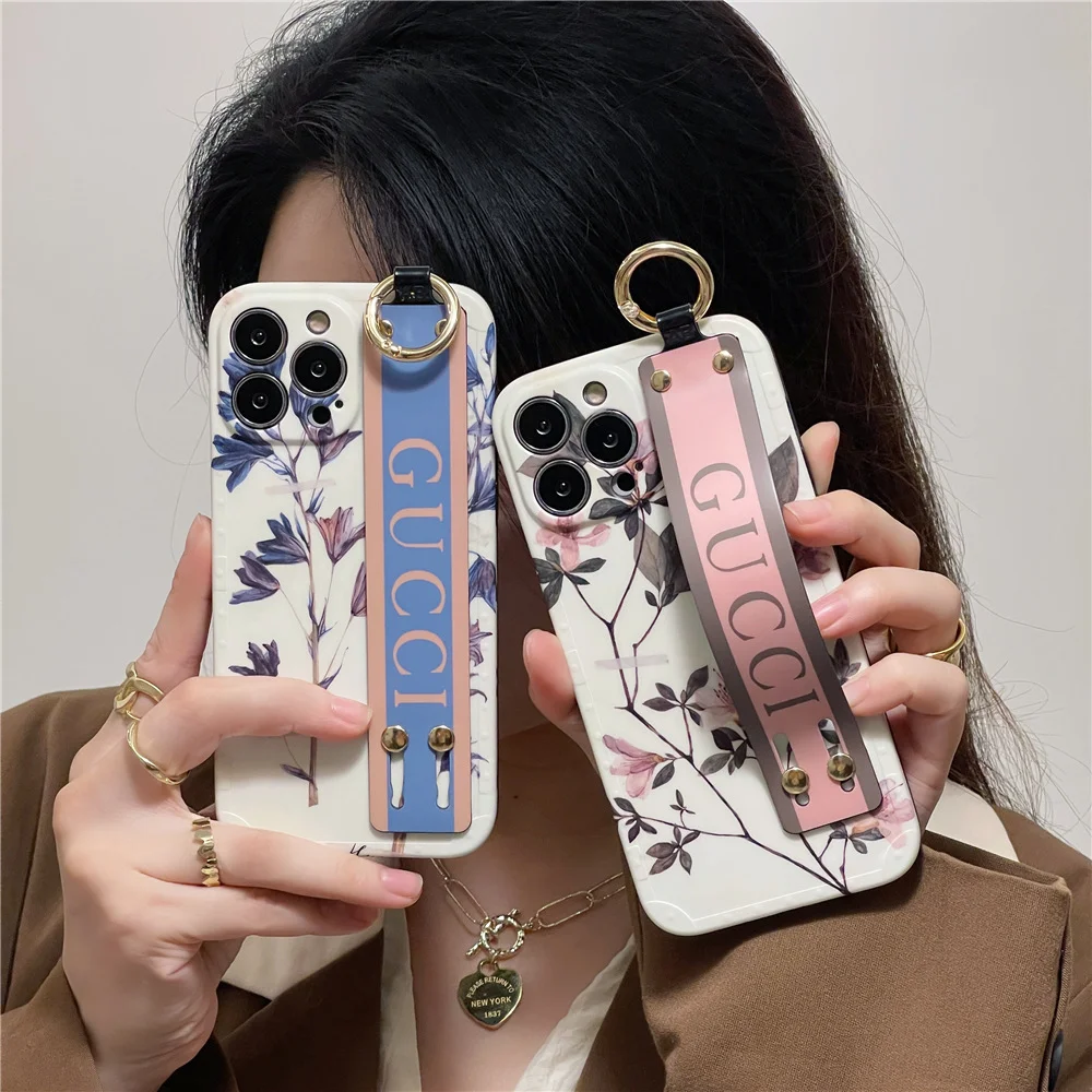 Fashion Vintage Flower Wristband Case