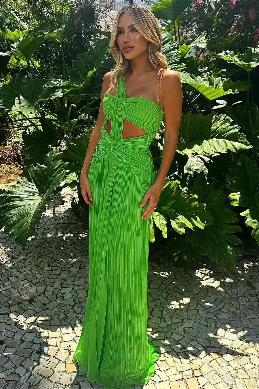 Lussooy Simpl Green One Shoulder Pleated Sleeveless Floor Length Prom Dress 