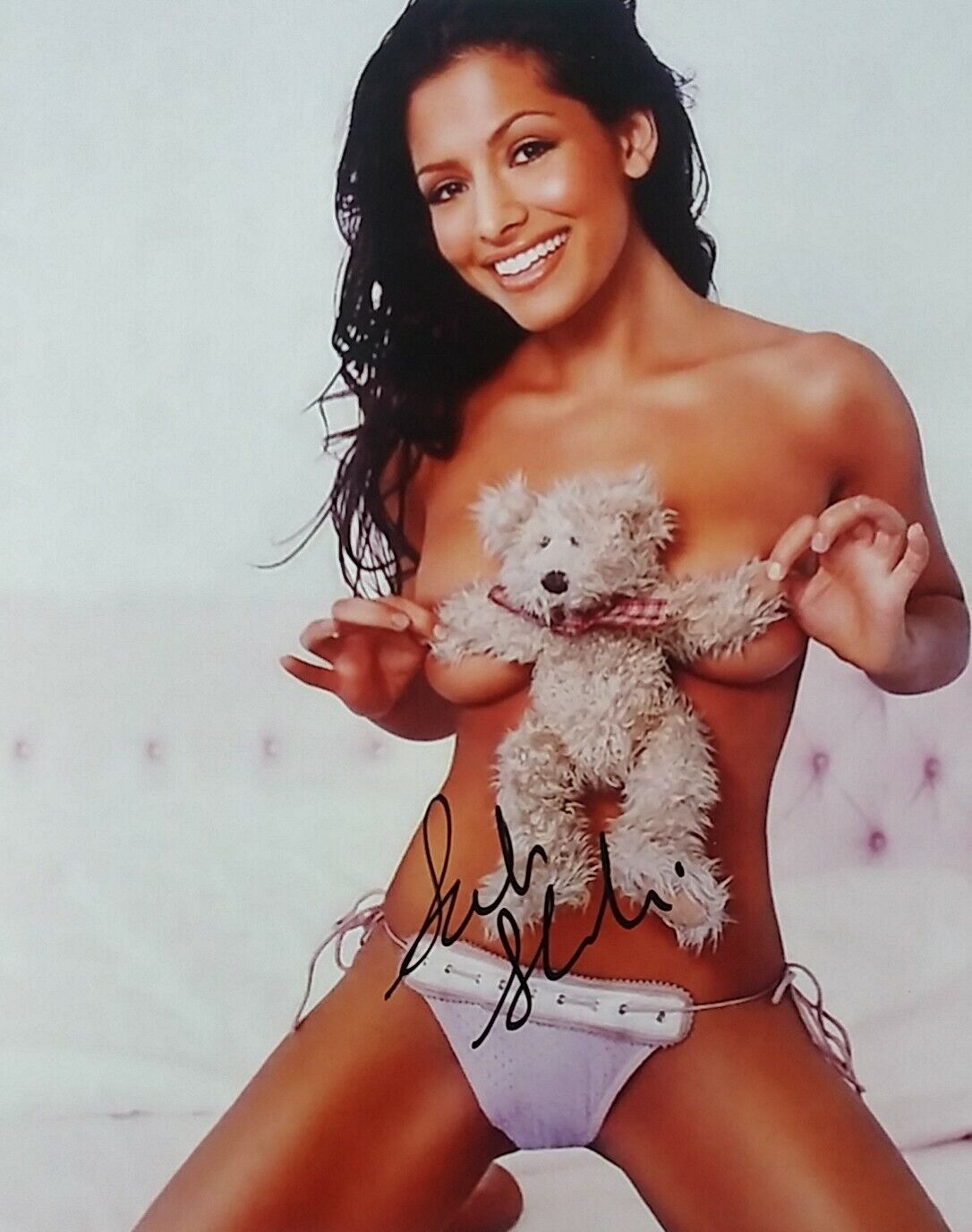 Sarah Shahi signed 8 x 10