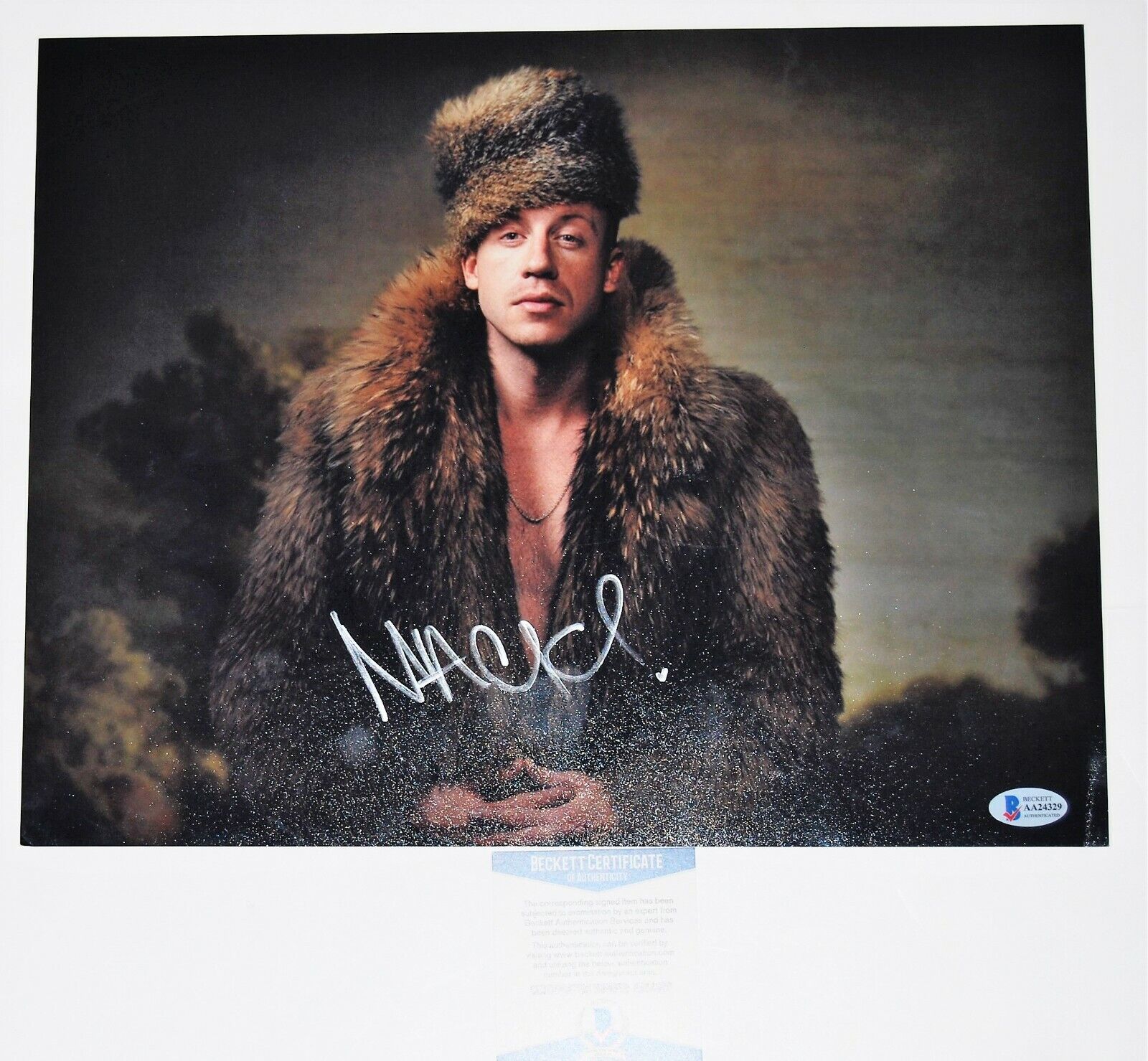 MACKLEMORE signed (BEN HAGGERTY) MUSIC 11X14 Photo Poster painting *Downtown* BECKETT BAS