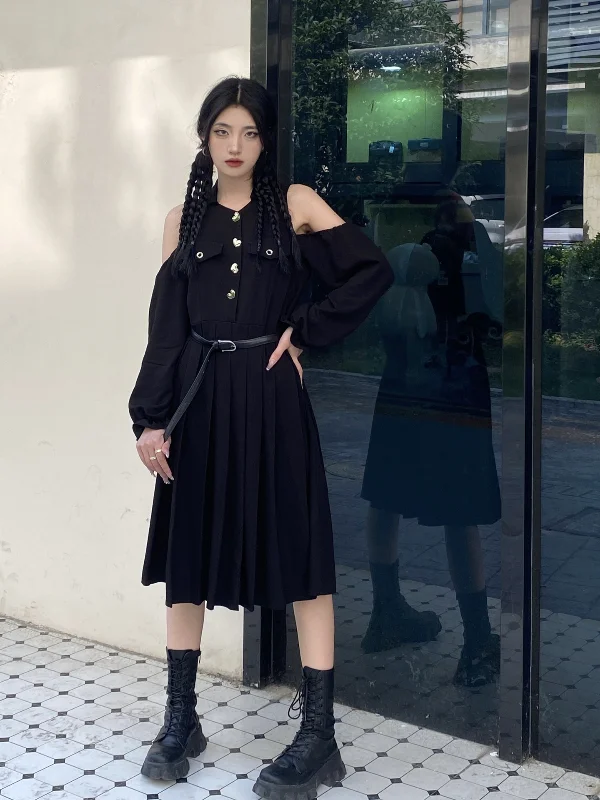 French Vintage Off The Shoulder Buttoned Pleated Dress