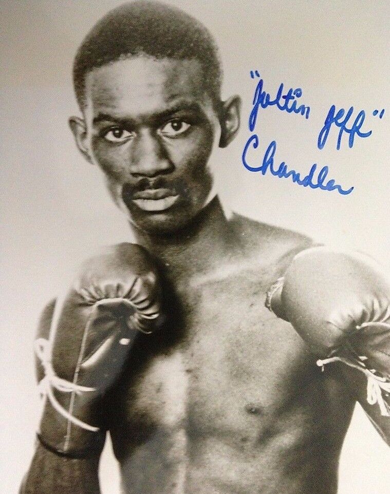 JOLTIN JEFF CHANDLER - WBA BANTAMWEIGHT CHAMPION - BRILLIANT SIGNED B/W Photo Poster painting