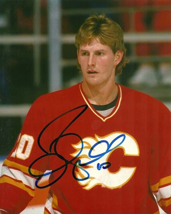 VINTAGE GARY ROBERTS SIGNED CALGARY FLAMES 8x10 Photo Poster painting #1 Autograph PROOF!