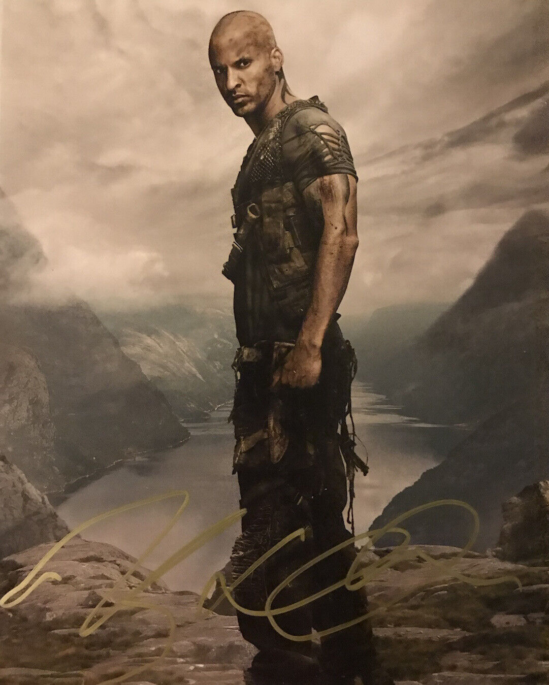 RICKY WHITTLE HAND SIGNED 8x10 Photo Poster painting ACTOR AUTOGRAPHED THE 100 AMERICAN GODS HOT