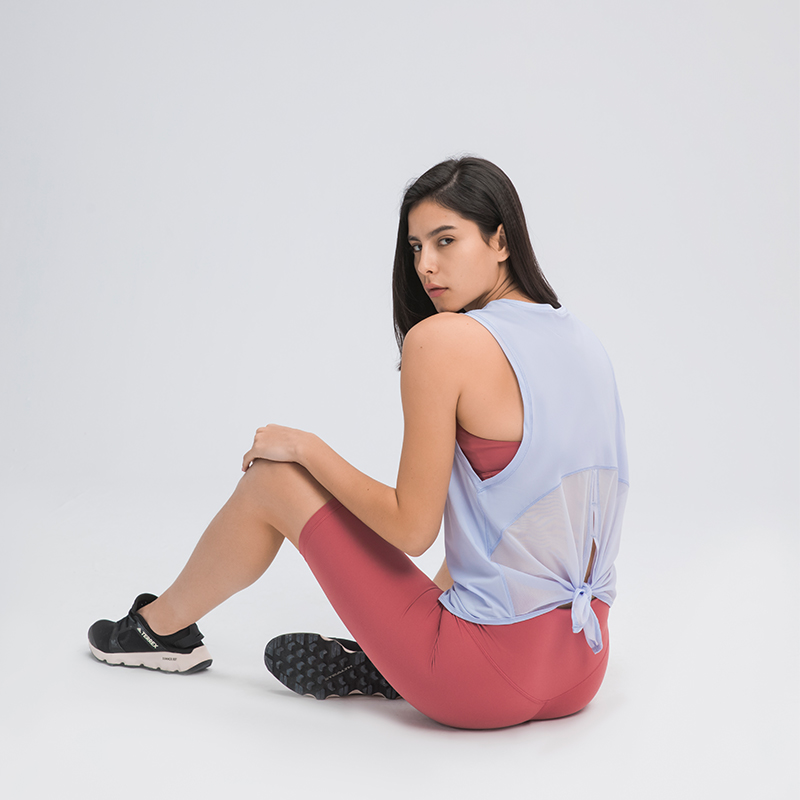 ladies' sleeveless exercise shirts
