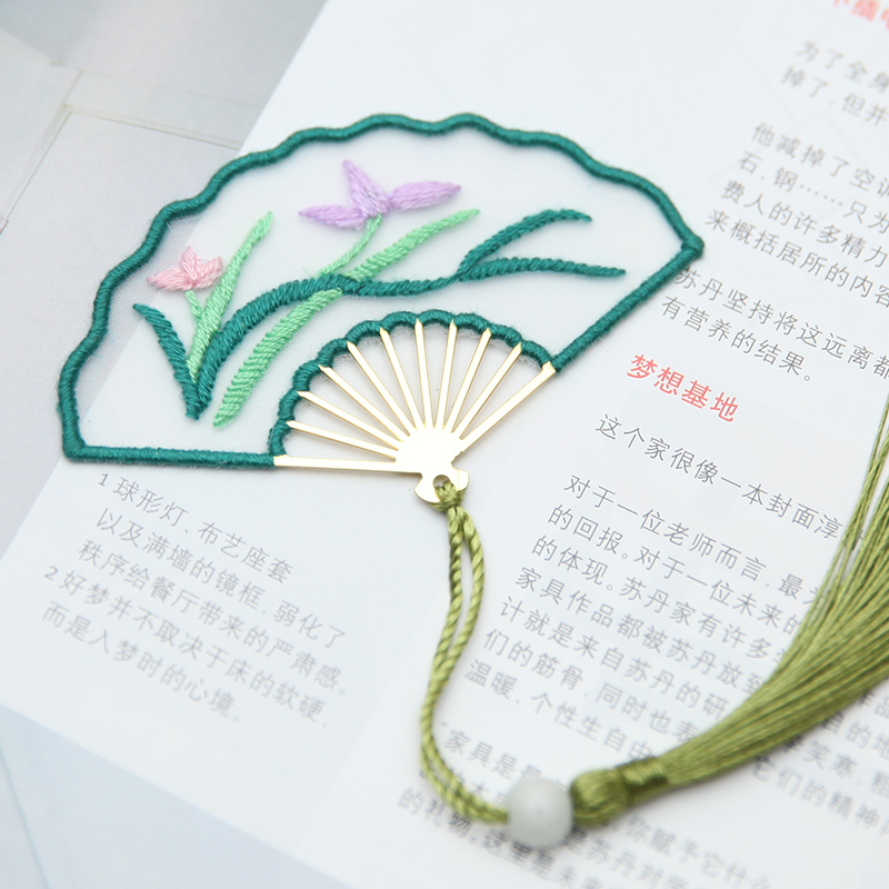

Orchid - Fan Shaped Bookmark Embroidery - Cross Stitch, 501 Original
