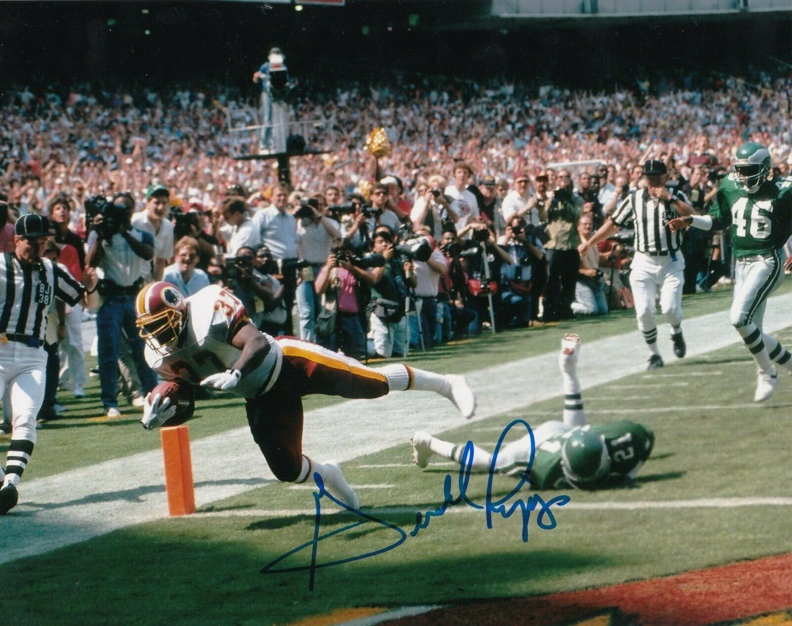 GERALD RIGGS WASHINGTON REDSKINS ACTION SIGNED 8x10 Photo Poster painting