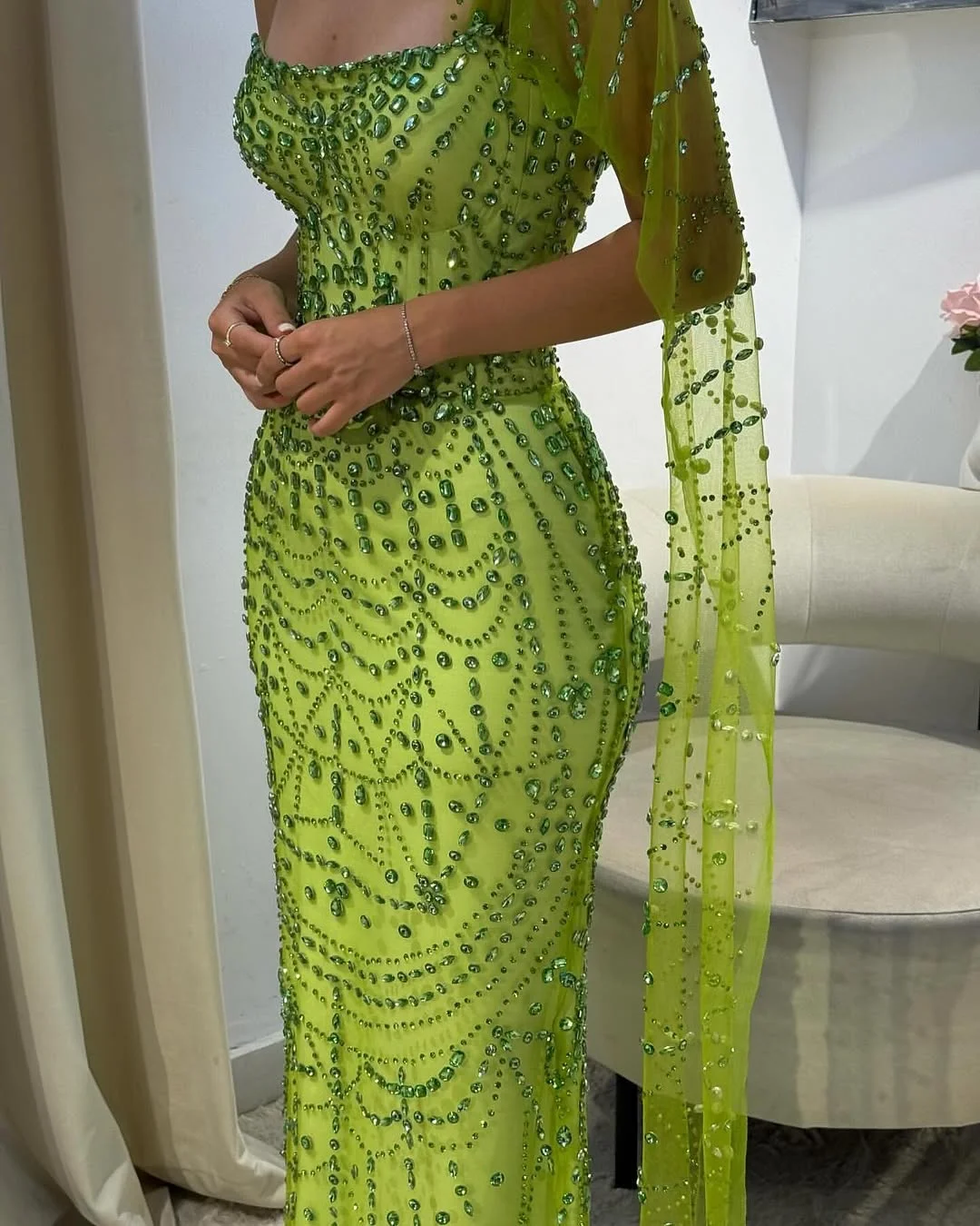 Chic Green Straight Across Sleeveless Rhinestone Prom Dress With Scarf YK0182