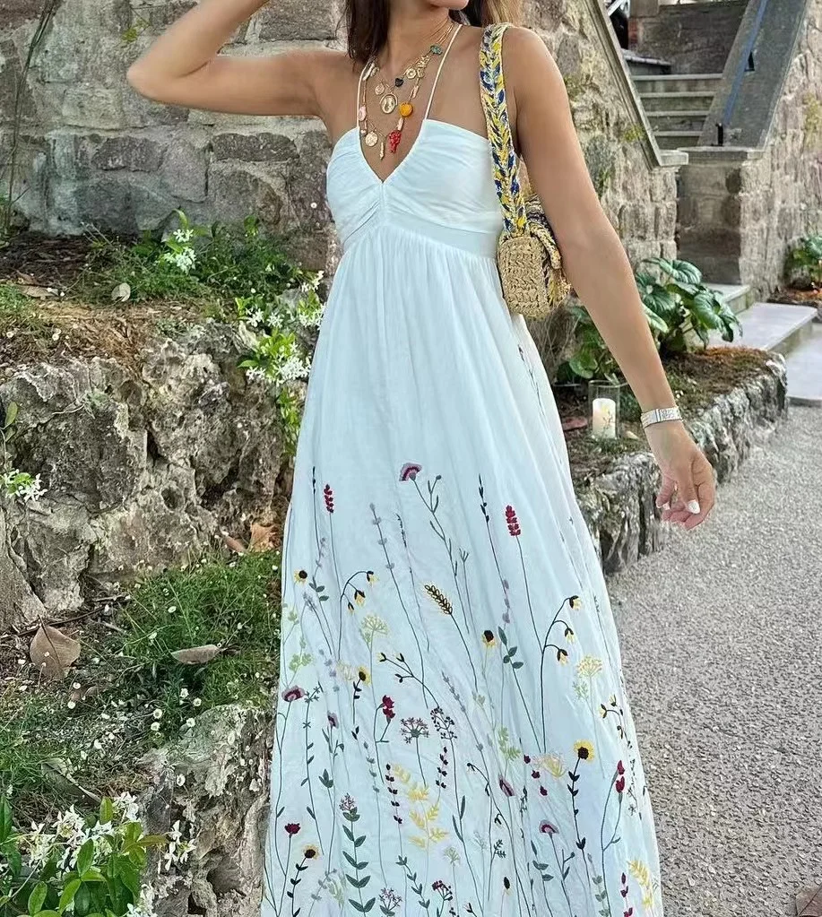 Women's Simple Waist Cinching Flower Embroidery Suspender Maxi Dress