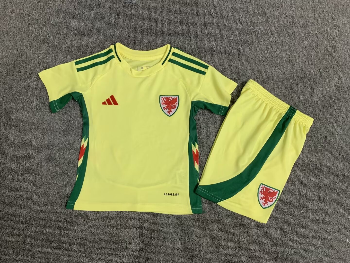 KIDS-24-25-A-WAL-SS-A07436