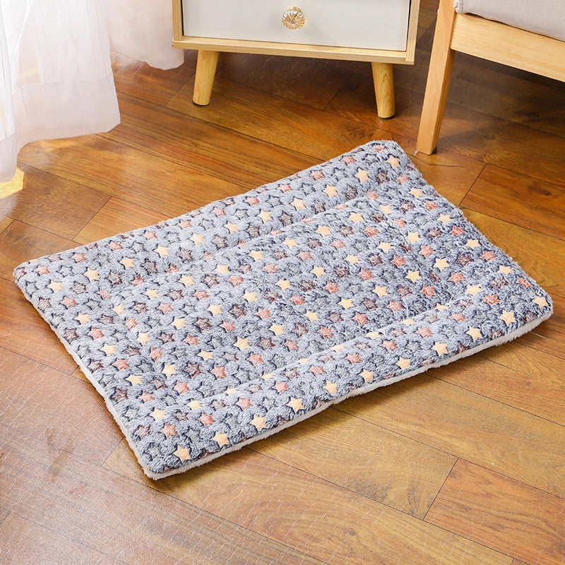 Spot Pet Sleeping Mat Thickened Autumn And Winter Warm Mat Cat Dog Universal Blanket Mat Pet Supplies