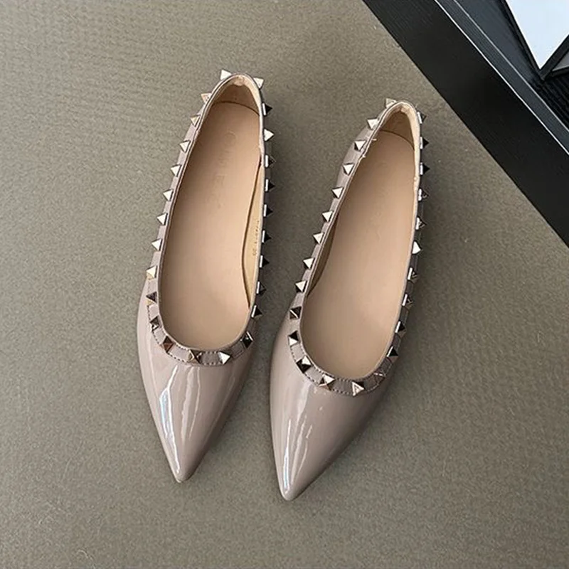 Breakj Breakj Temperament Small Fragrant Evening Wind Tip Single Shoes Women Shallow Mouth 2025 New Spring And Autumn Flat Bottom Shoes Rivet Shoes