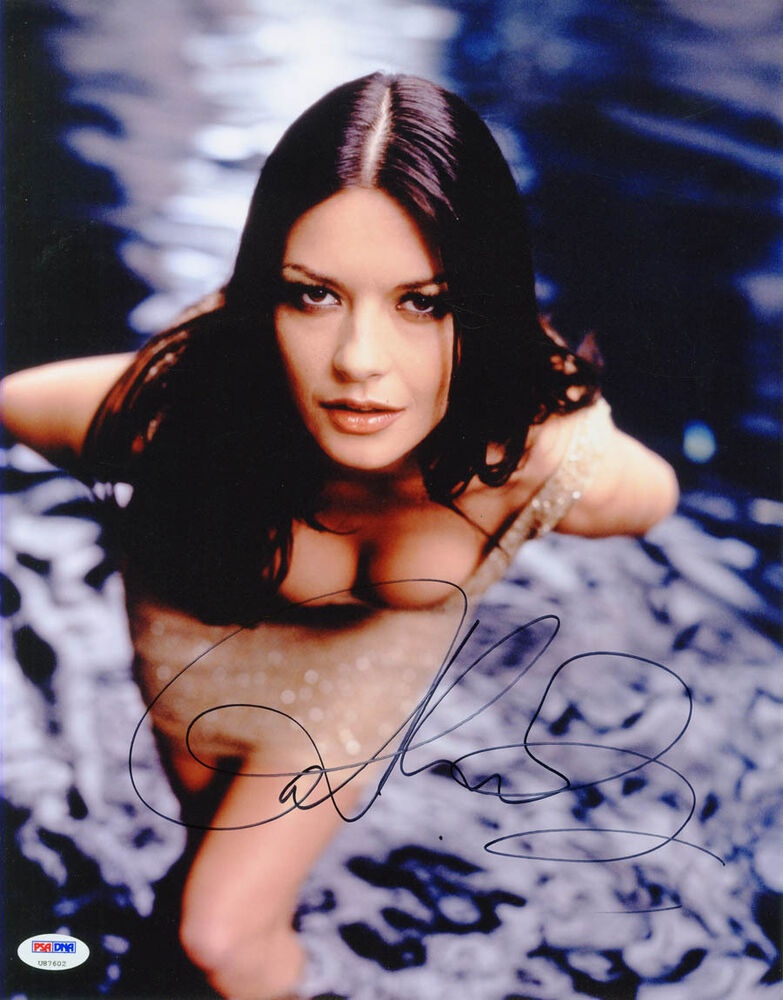 Catherine Zeta-Jones SIGNED 11x14 Photo Poster painting RED Prodigal Son PSA/DNA AUTOGRAPHED