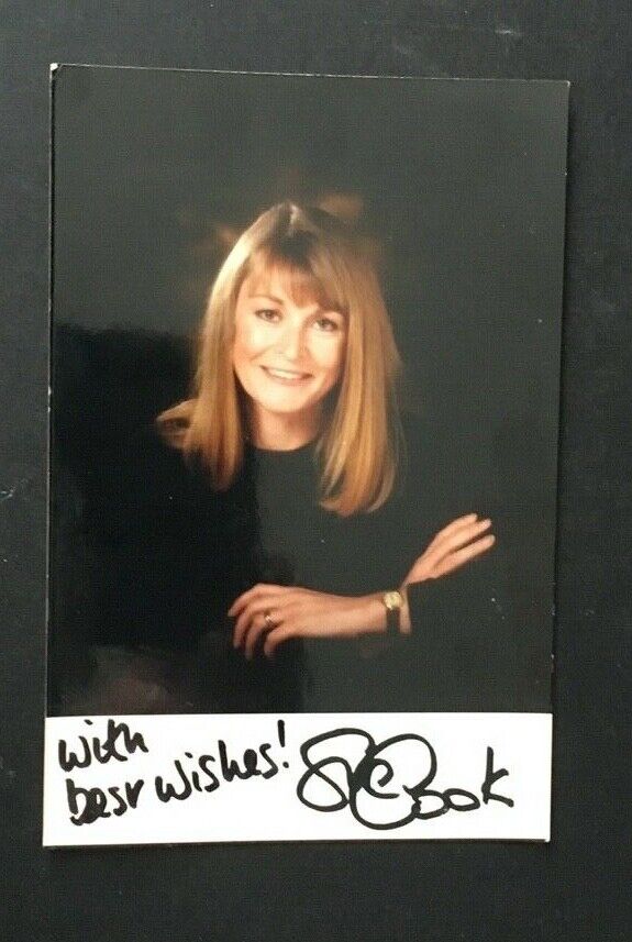 SUE COOK - PRODUCER & FORMER PRESENTER CRIMEWATCH UK - SIGNED Photo Poster paintingGRAPH