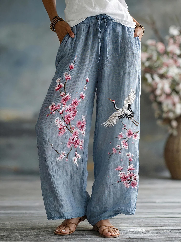 Damenhose aus Leinenmix mit floraler Stickerei