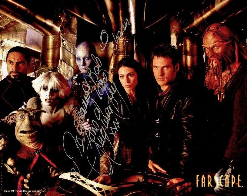 VIRGINIA HEY In-person Signed Photo Poster painting - FARSCAPE