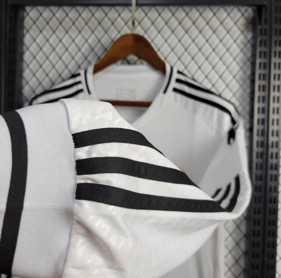 24/25 Real Madrid Home Long Sleeve Football Shirt Thai Quality