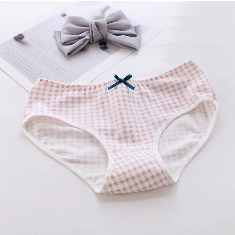 Women's Cartoon Underwear Panties Cotton Underpants Mid Waist Seamless Female Briefs Little Fresh Girl's Underwear Briefs