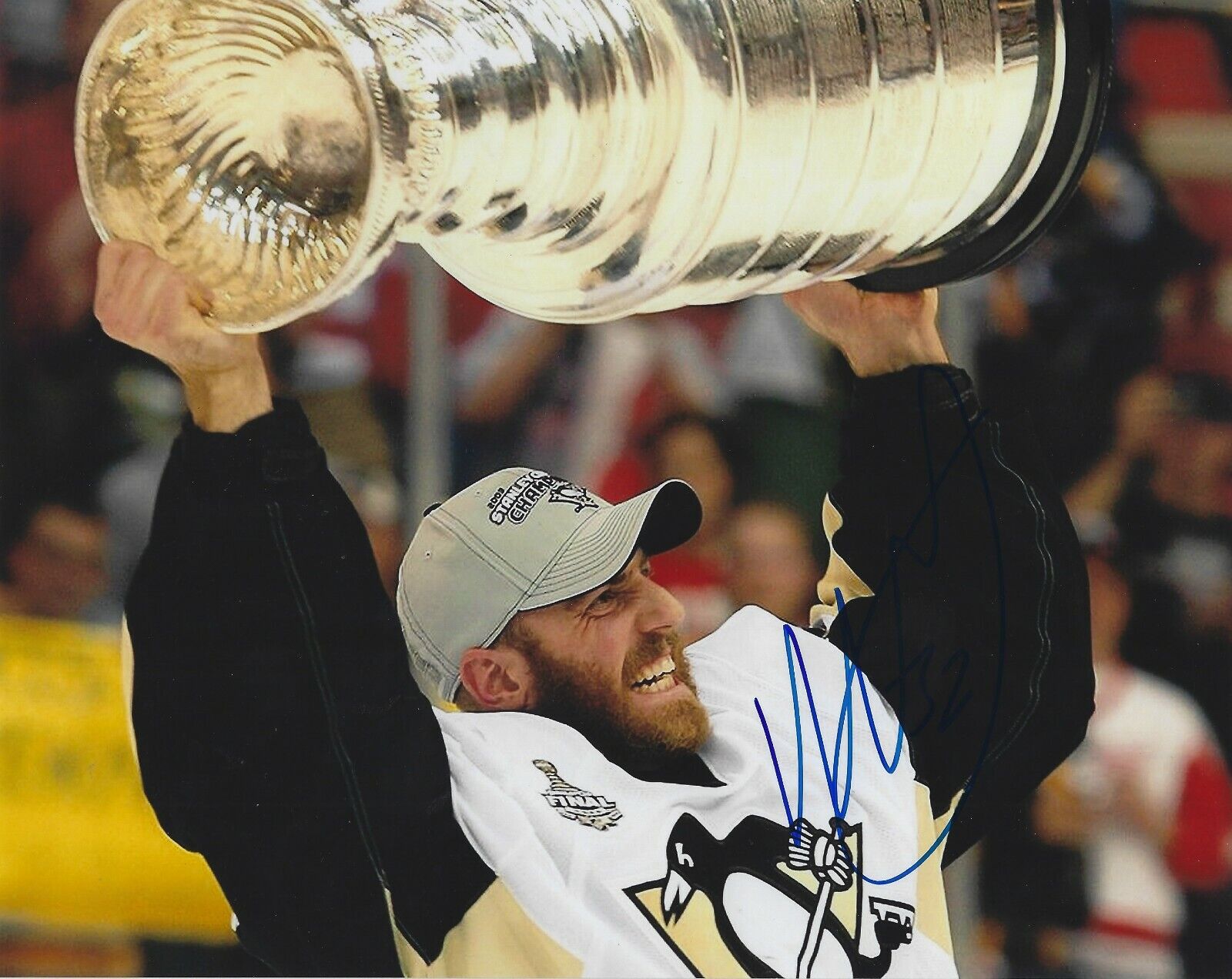 Signed 8x10 MATHIEU GARON Pittsburgh Penguins Autographed Photo Poster painting - COA