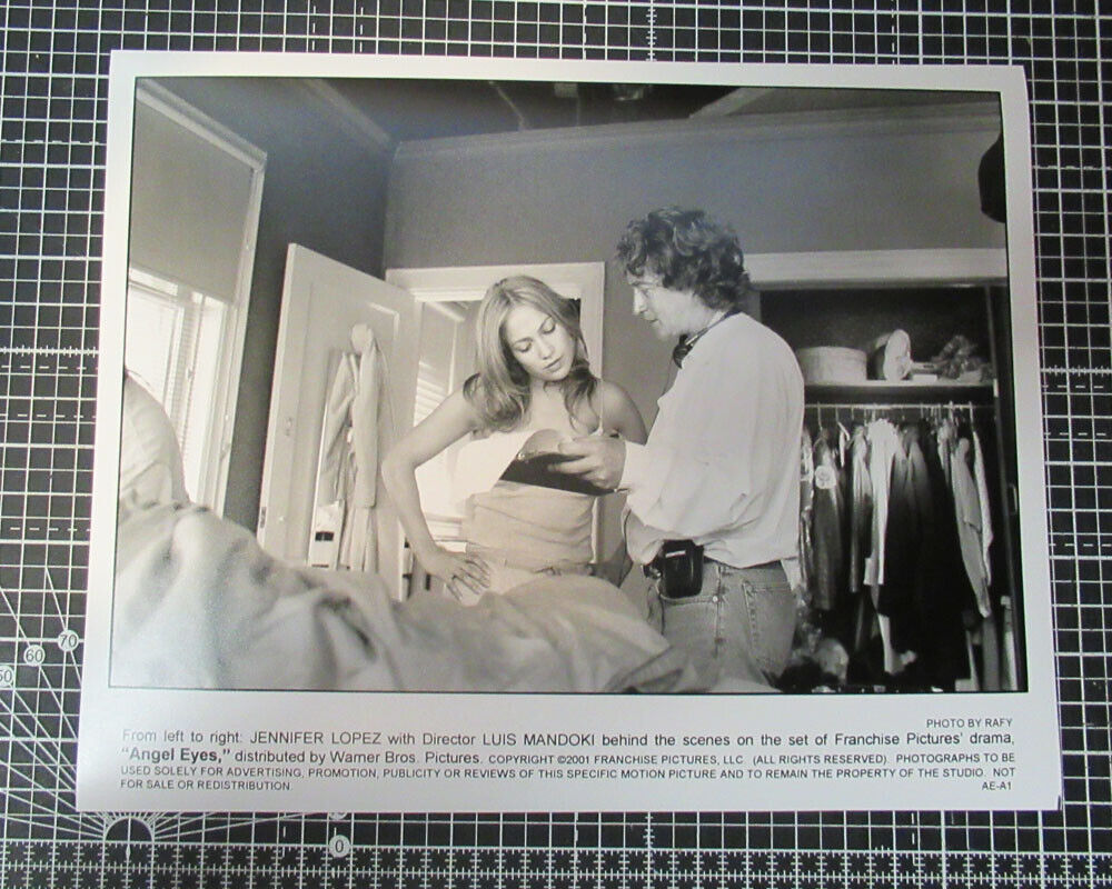 Angel Eyes ORIGINAL press publicity Photo Poster painting 8x10 in Jennifer Lopez Jim Caviezel 20