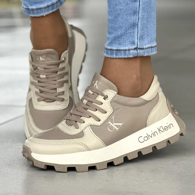 Calvin Klein alkalmi tornacipő, könnyű és légies, a természetes bőr gyengéd és puha