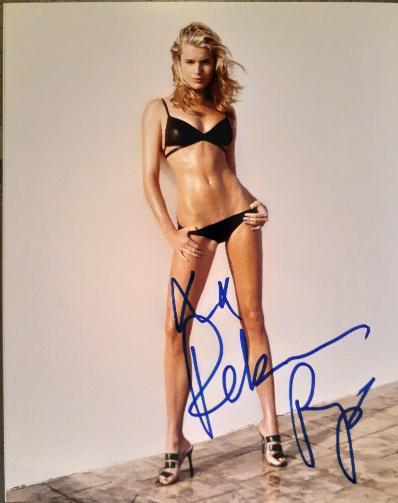 Rebecca Romijn Stamos signed 8x10