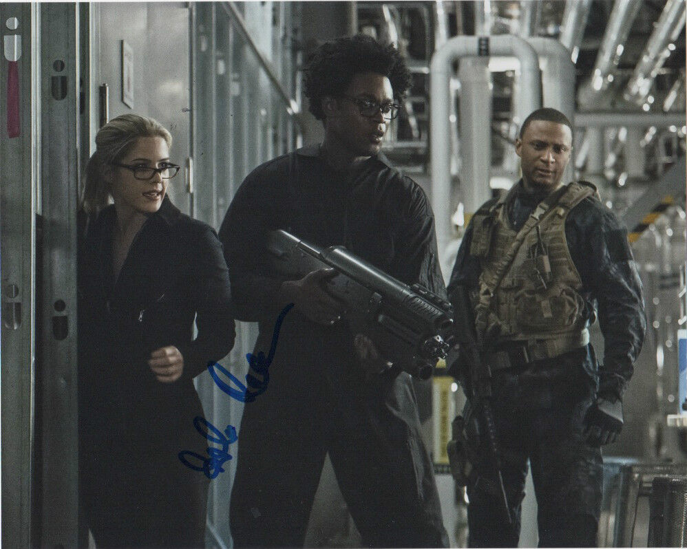 Echo Kellum Arrow Autographed Signed 8x10 Photo Poster painting COA