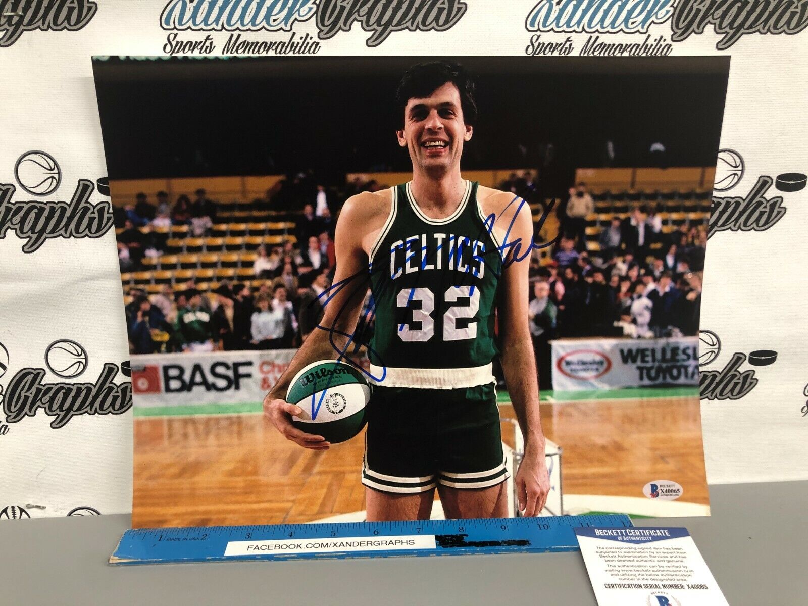 KEVIN MCHALE SIGNED AUTOGRAPHED BASKETBALL 11X14 Photo Poster paintingGRAPH-BECKETT COA BAS