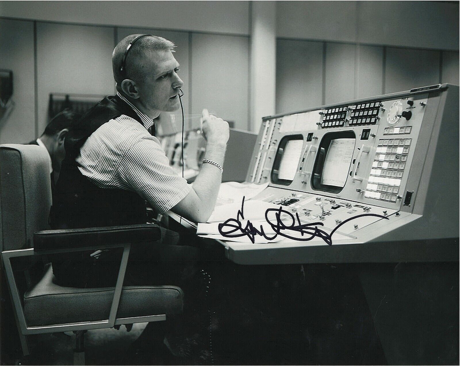 GENE KRANZ NASA 2ND CHIEF FLIGHT DIRECTOR APOLLO & GEMINI MISSIONS SIGNED Photo Poster painting