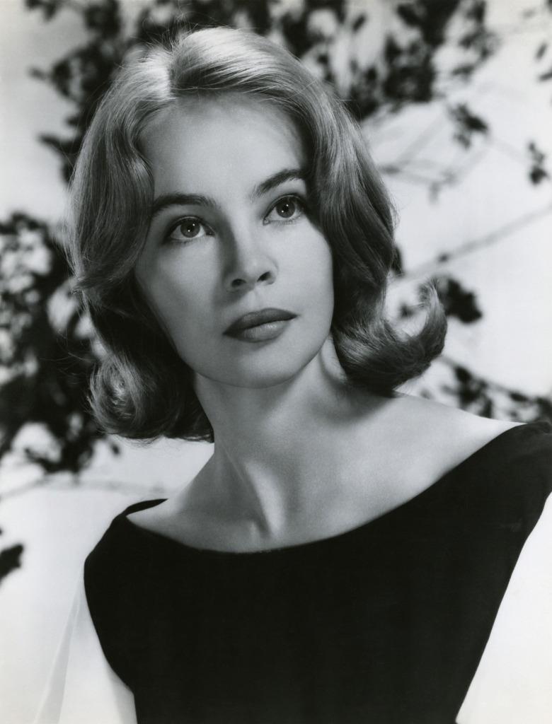 Leslie Caron 8x10 Picture Simply Stunning Photo Poster painting Gorgeous Celebrity #2