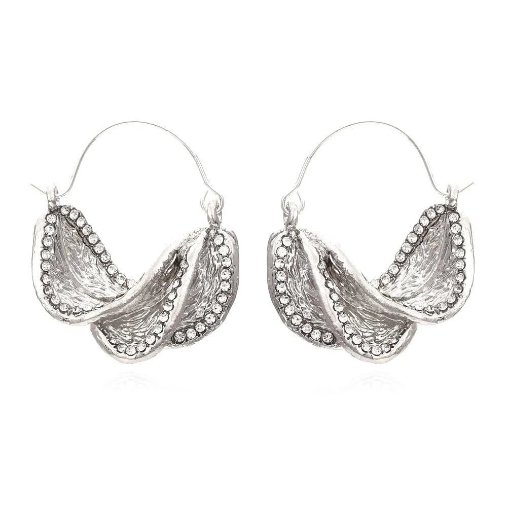 Dvacaman Golden Leaf Flower Earrings For Women Vintage Irregular Geometric Metal Long Drop Dangle Beetle Earrings Trendy Jewelry