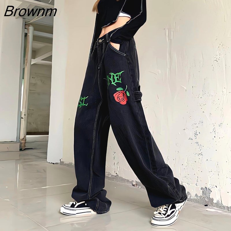 Brownm Style Black Jeans Women High Waist Letters Printed Rose Flower Retro Y2k Denim Graffiti Straight Trousers Baggy Pants