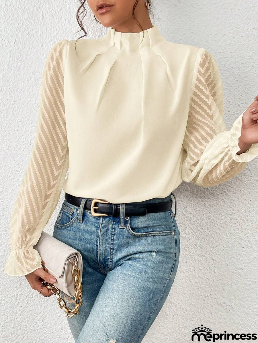 Fashionable and Minimalist winter Top