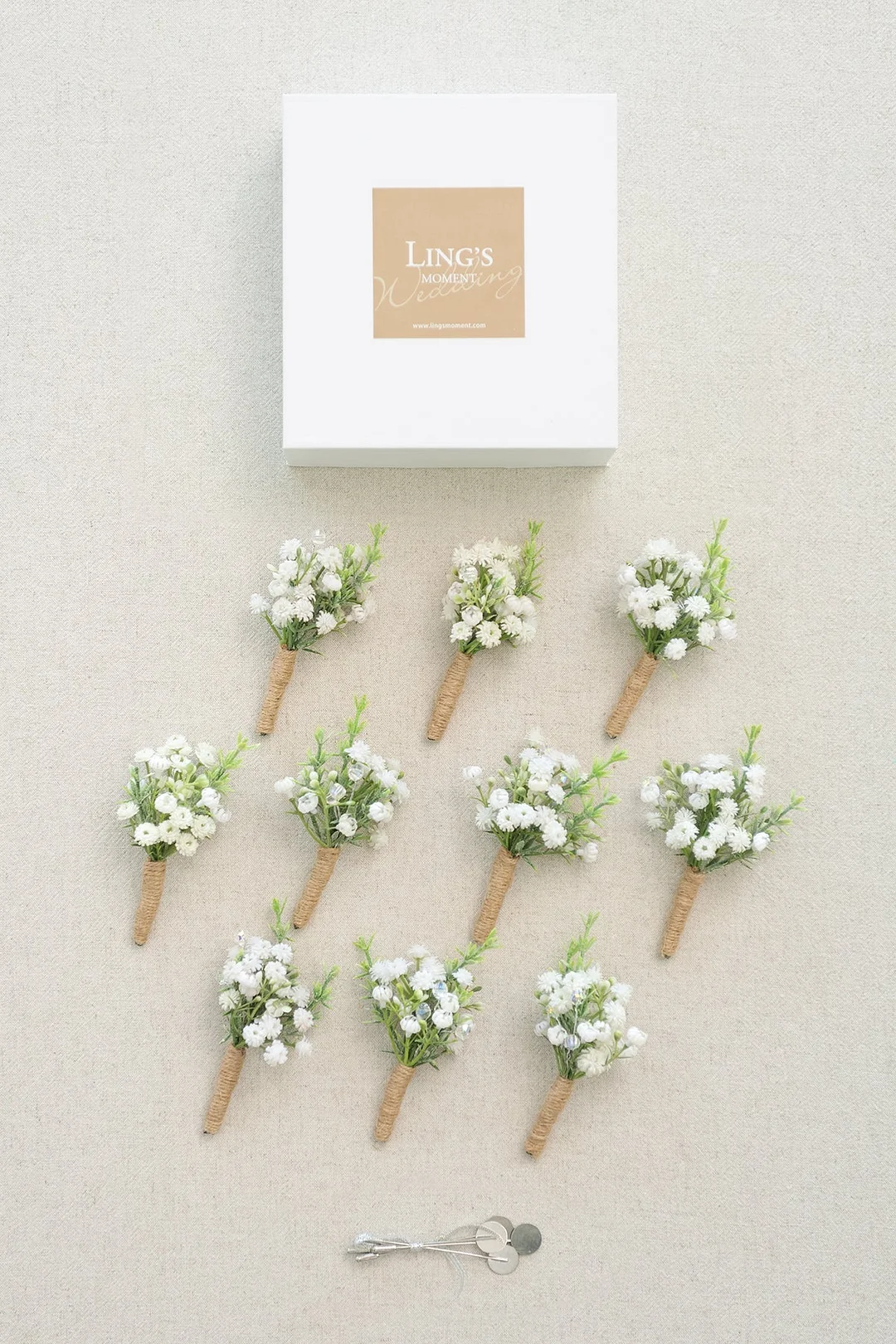 Boutonnieres for Guest in Baby's Breath