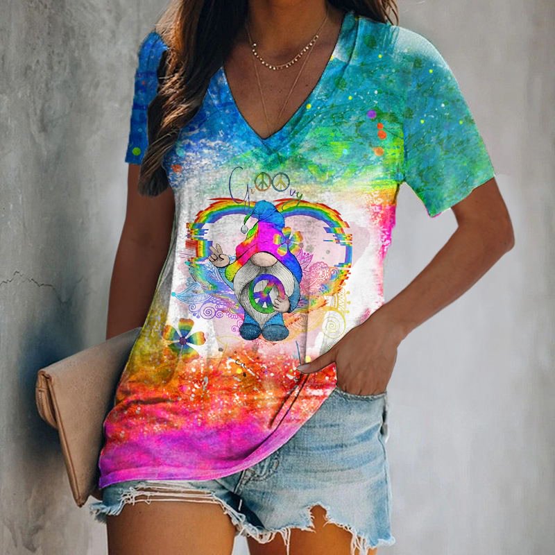 Heart Hippie Gnome Print V Neck T-Shirt