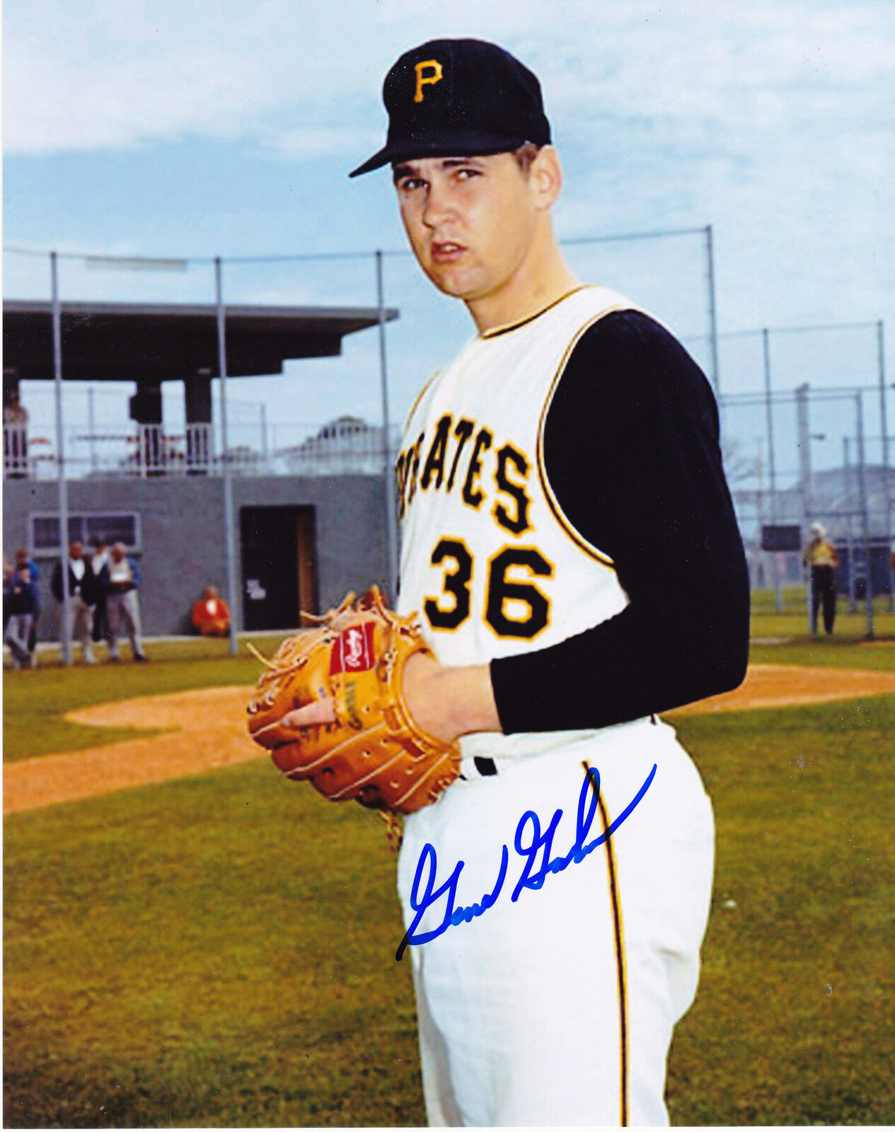 GENE GARBER PITTSBURGH PIRATES ACTION SIGNED 8x10