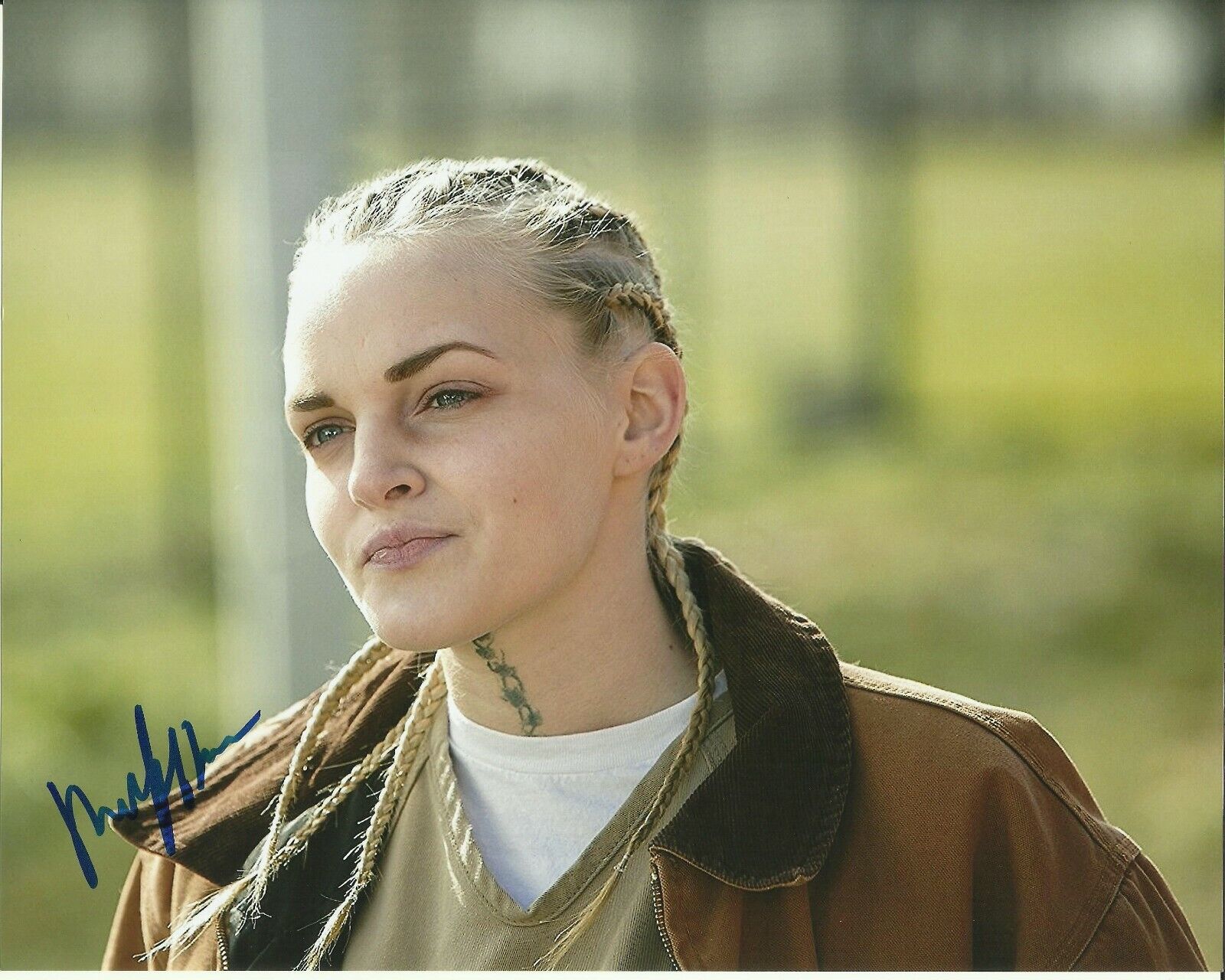 MADELINE BREWER SIGNED ORANGE IS THE NEW BLACK Photo Poster painting UACC REG 242