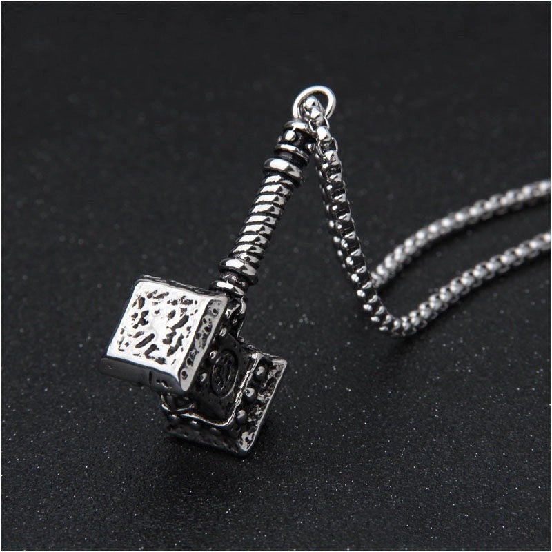 Hip-Hop Vintage Style Animal Letter Alloy Titanium Steel Plating Men’s Pendant Necklace Men Pendant Necklaces