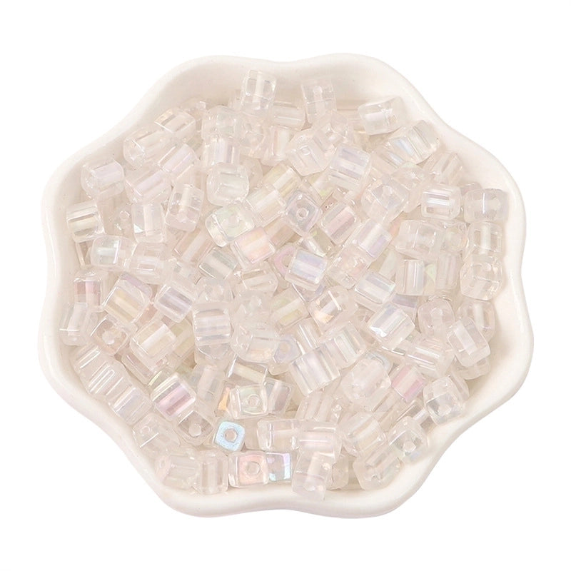 50 Pieces 5 * 5mm Hole 1~1.9mm Glass Square Beads